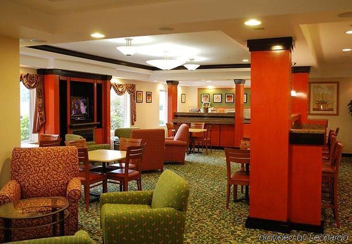 Fairfield Inn Concord Dalaman gambar